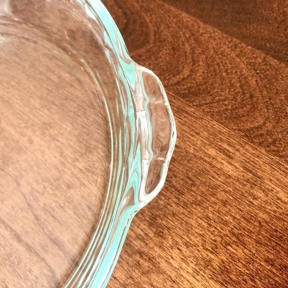 Pyrex, Clear Glass, Scalloped Edge, Pie Plates, Handles, Green Tint, Set of 2 - Picture 11 of 13